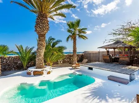 אתר נופש De Arrieta Village - Yurts And Stone - Shared Pool - Walking Distance To Arrieta - Off Grid Tabayesco