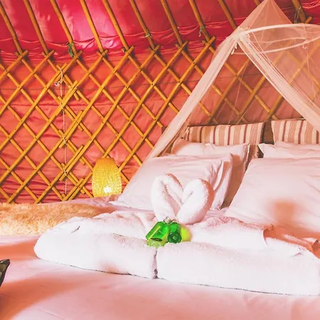 De Arrieta Village - Yurts And Stone - Shared Pool - Walking Distance To Arrieta - Eco Friendly Rezort