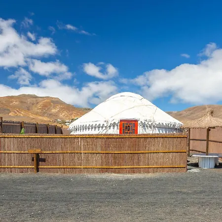 De Arrieta Village - Yurts And Stone - Shared Pool - Walking Distance To Arrieta - Eco Friendly Rezort Tabayesco