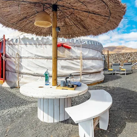 De Arrieta Village - Yurts And Stone - Shared Pool - Walking Distance To Arrieta - Eco Friendly * Tabayesco