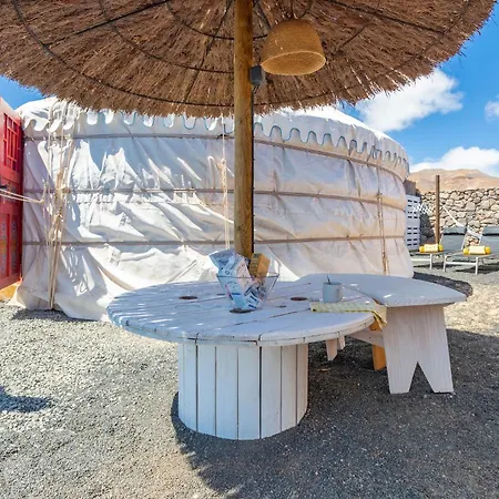 Rezort De Arrieta Village - Yurts And Stone - Shared Pool - Walking Distance To Arrieta - Eco Friendly Tabayesco