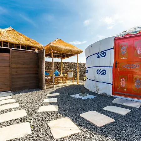 Rezort De Arrieta Village - Yurts And Stone - Shared Pool - Walking Distance To Arrieta - Eco Friendly