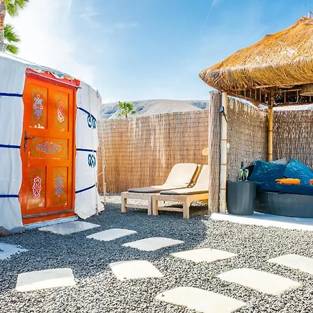 De Arrieta Village - Yurts And Stone - Shared Pool - Walking Distance To Arrieta - Eco Friendly Rezort
