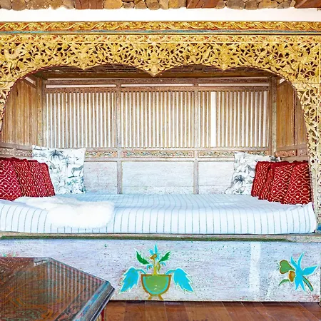 De Arrieta Village - Yurts And Stone - Shared Pool - Walking Distance To Arrieta - Off Grid Tabayesco