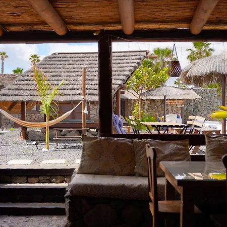 De Arrieta Village - Yurts And Stone - Shared Pool - Walking Distance To Arrieta - Eco Friendly *