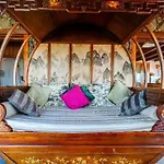 De Arrieta Village - Yurts And Stone - Shared Pool - Walking Distance To Arrieta - Off Grid Resort Tabayesco