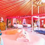 De Arrieta Village - Yurts And Stone - Shared Pool - Walking Distance To Arrieta - Off Grid Resort 3*
