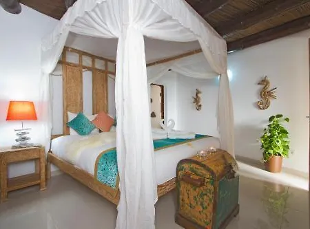 Eco Village De Arrieta Resort *