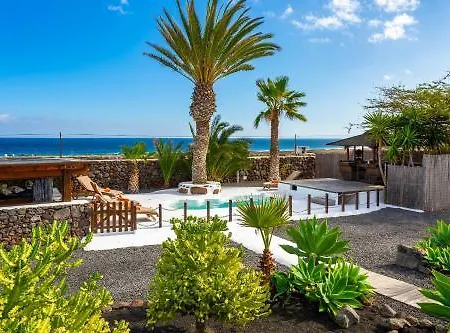 Курортный комплекс De Arrieta Village - Yurts And Stone - Shared Pool - Walking Distance To Arrieta - Off Grid