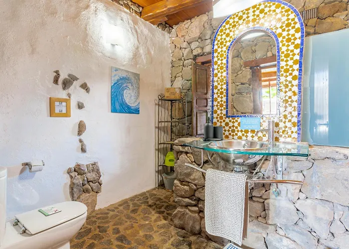 De Arrieta Village - Yurts And Stone - Shared Pool - Walking Distance To Arrieta - Off Grid Resort Tabayesco